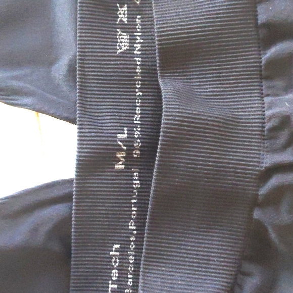 NEW: Black SilverTech™ Active LeggingsFull length - Picture 6 of 6